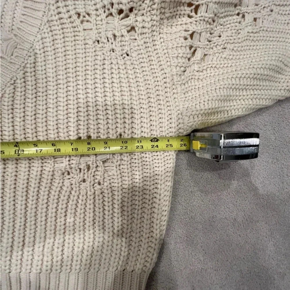 525 Distressed V neck sweater - Picture 4 of 6